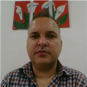 Psicologo especializado en terapia familiar y de parejas